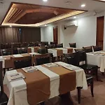 Azmakhan Ξενοδοχείο
