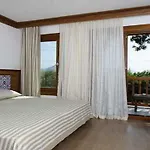 فندق أزماخان 3*
