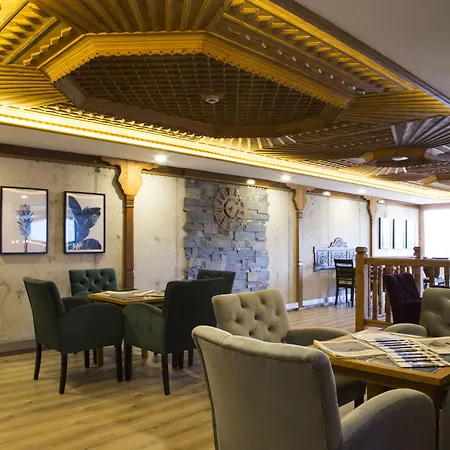 Azmakhan מלון 3*