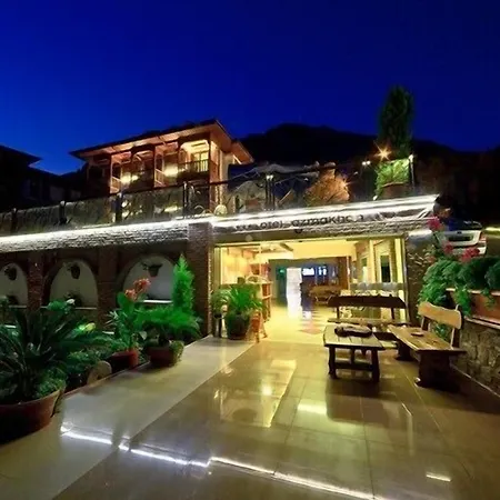 Azmakhan מלון 3*