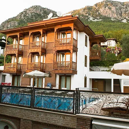 Azmakhan 3* אקיאקה