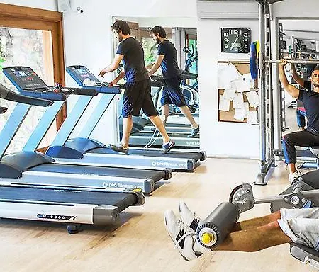 호텔 Azmakhan 아키아카