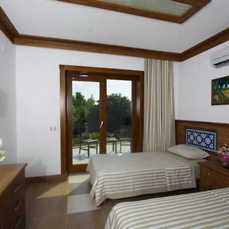 מלון Azmakhan 3*